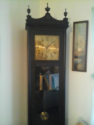 FOR SALE Colonial grandfather clock 90 years old