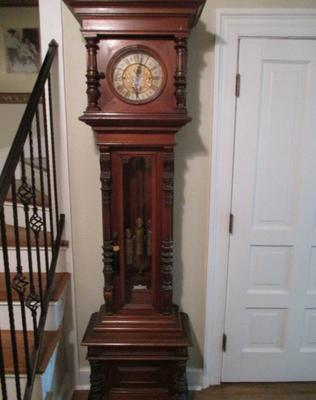 Fantastic walnut Blind Man's Clock