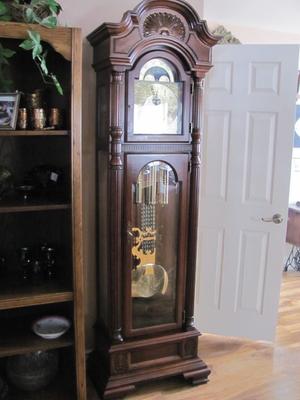 Charles R. Sligh Grandfather Clock 1987 Mod: 0820