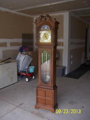 Please HELP! Need to know what clock this is!