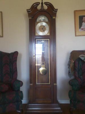 FOR SALE: Ridgeway Grandfather Clock 252-253