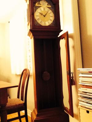 Hentschel floor clock Model 3030