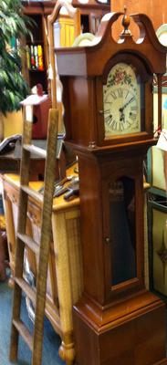 Colonial Grandmother clock?